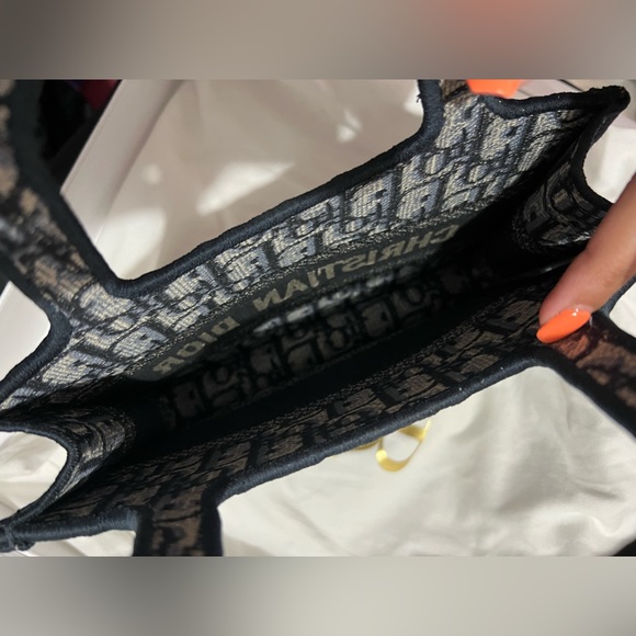 MINI DIOR TOTE BAG - Picture 3 of 3